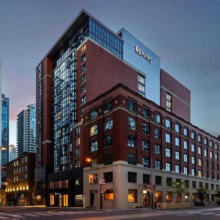 Revery Toronto Downtown, Curio Collection By Hilton Exteriör bild