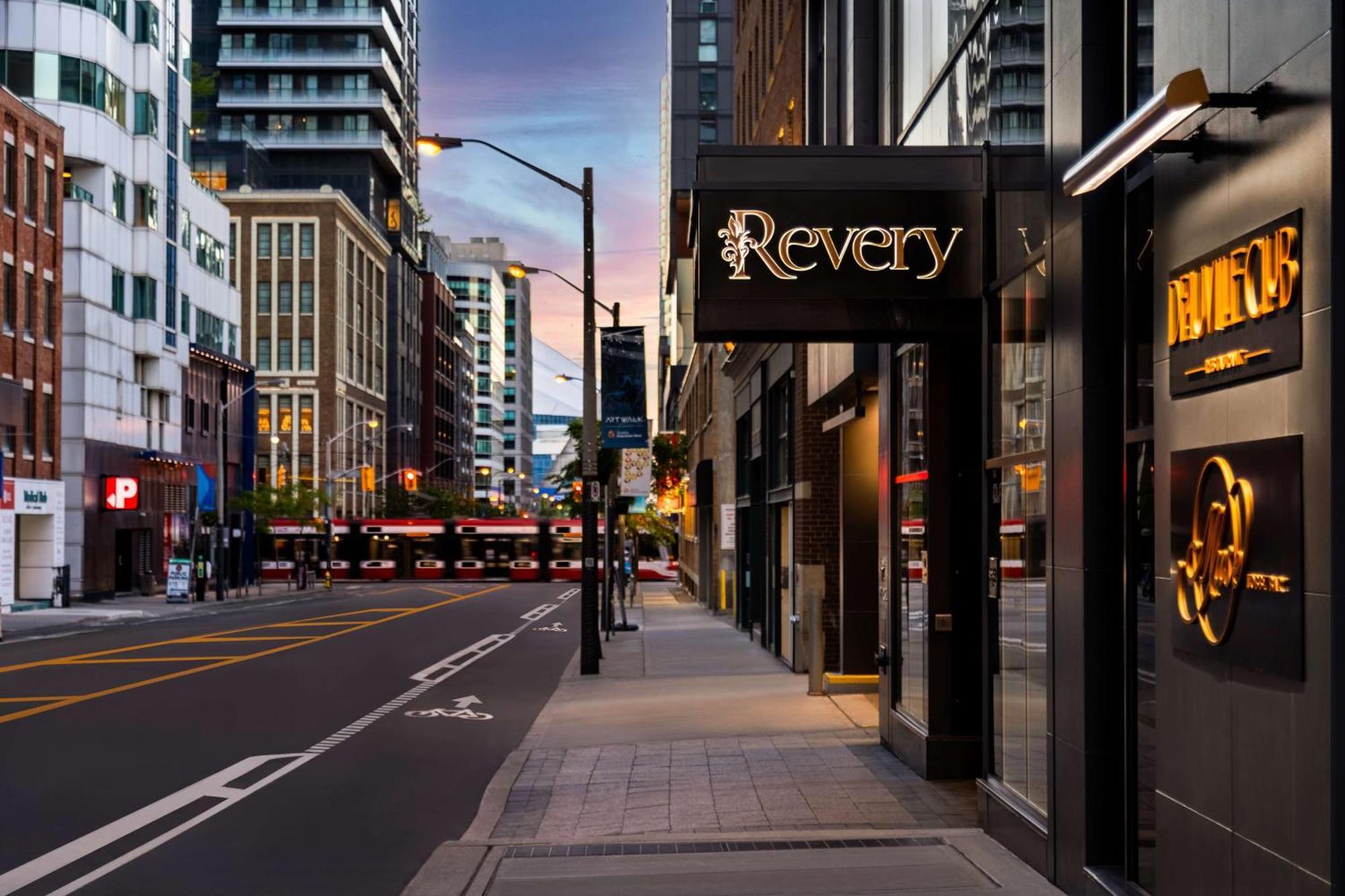 Revery Toronto Downtown, Curio Collection By Hilton Exteriör bild